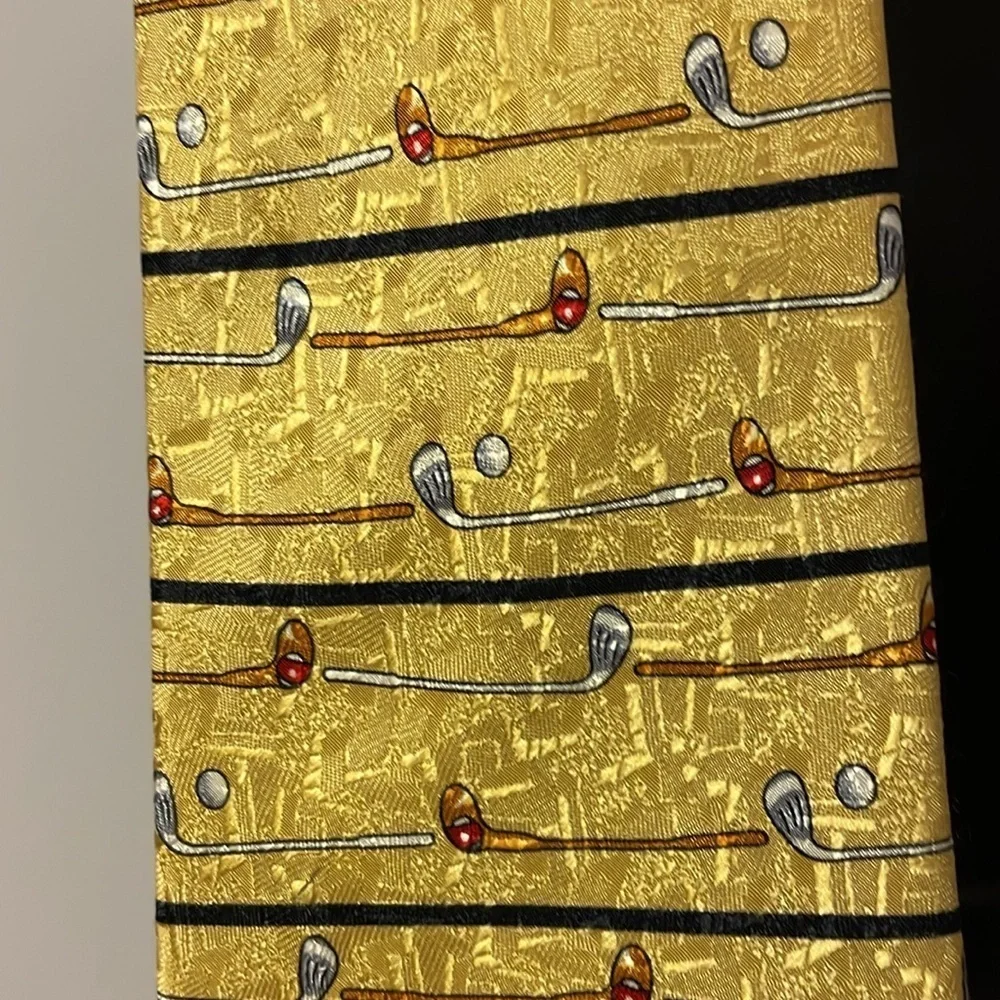 Museum Artifacts Handmade Yellow Golf Club Striped Silk Necktie Tie